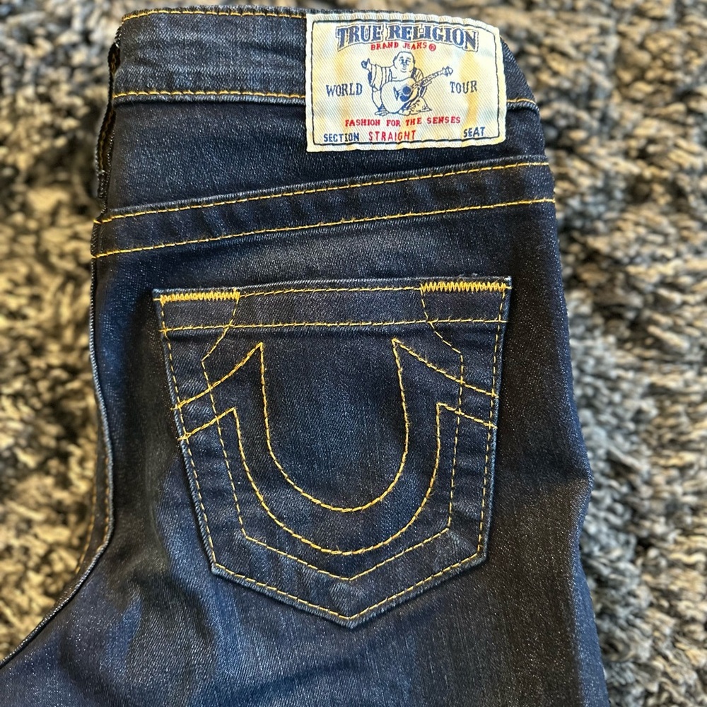 BRAND NEW NEVER WORN True Religion Straight Leg Jeans. Size 26.